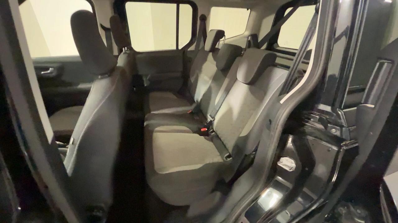 Ford Tourneo Courier 1.0 EcoBoost Titanium