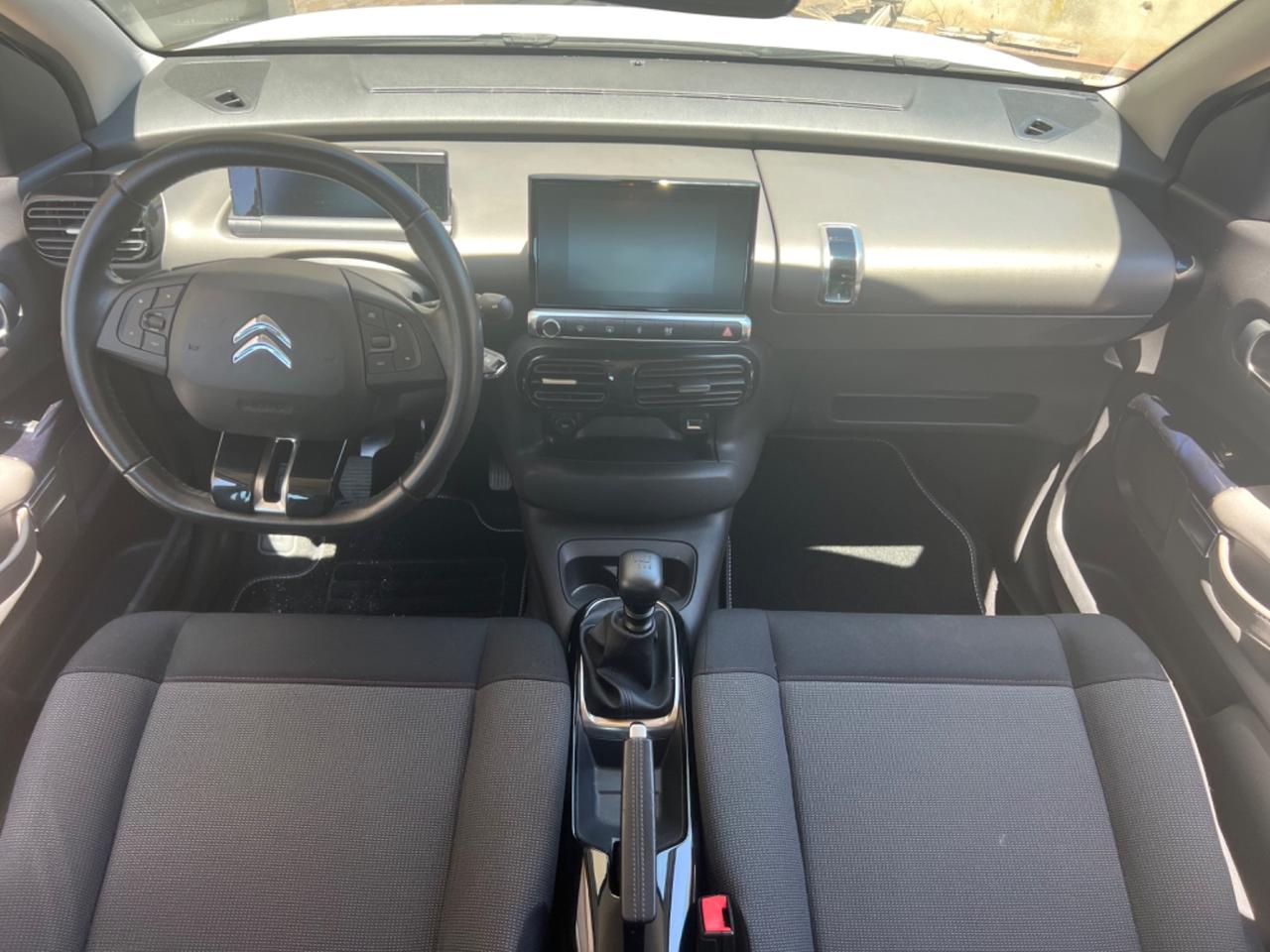 Citroen C4 Cactus BlueHDi 100 S&S Shine Pack