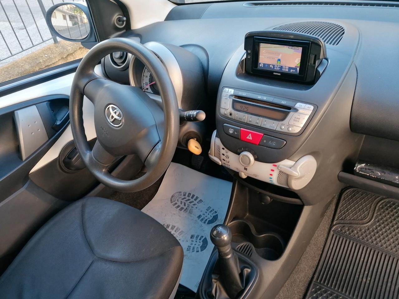 Toyota Aygo 1.0 12V 5 porte Lounge - Navy