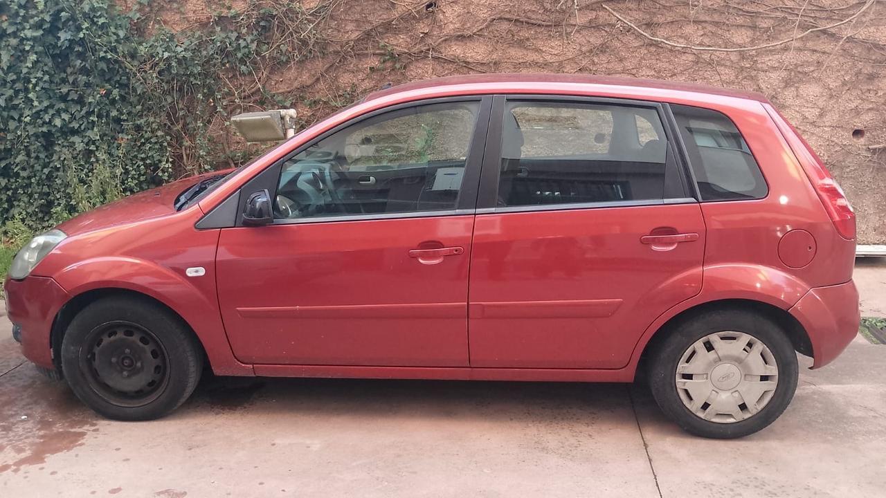 Ford Fiesta 1.4 TDCi 5p. Ghia
