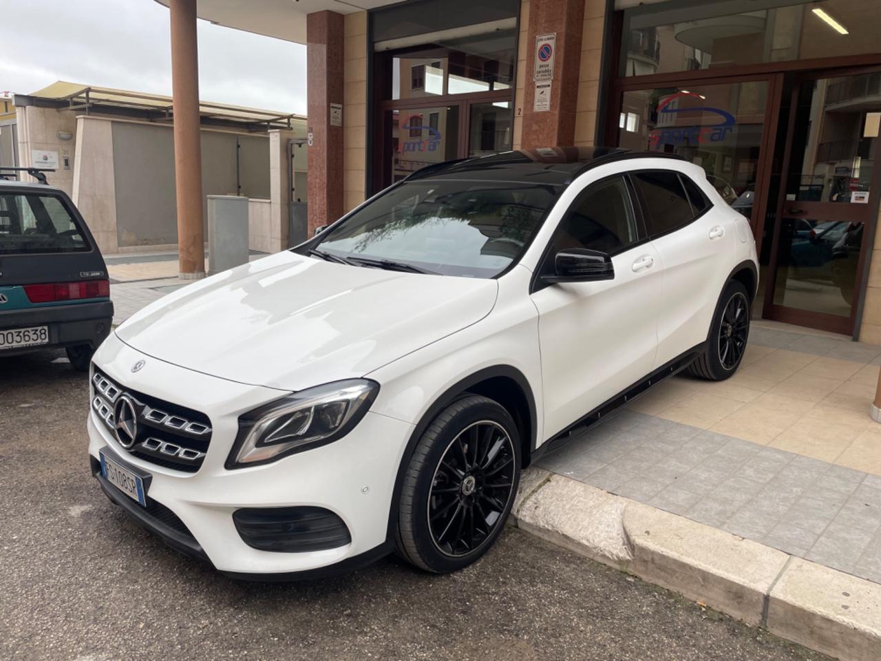 Mercedes-benz GLA 200 d 136CV AUT. PREMIUM AMG NIGHT PACKET TETTO LED NAVY 19