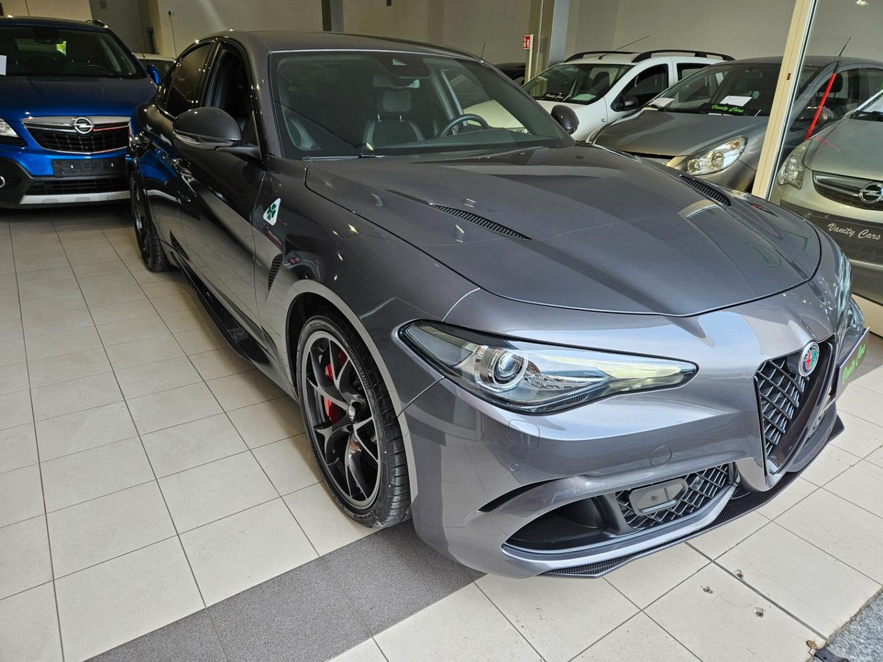 Alfa Romeo Giulia 2.9 V6 Bi-Turbo AT8 Quadrifoglio