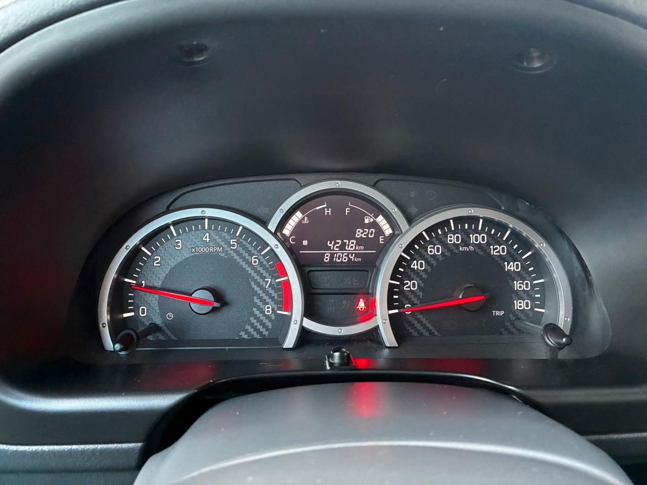 SUZUKI JIMNY 4WD 1.3i 85CV - GANCIO TRAINO