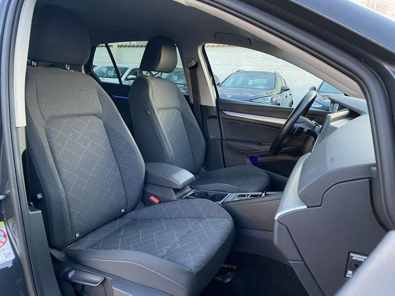 Volkswagen Golf 8 Life 2.0 TDI 150 CV DSG