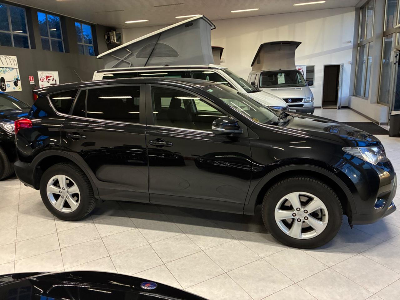 Toyota RAV 4 2.0 D-4D 2WD Active