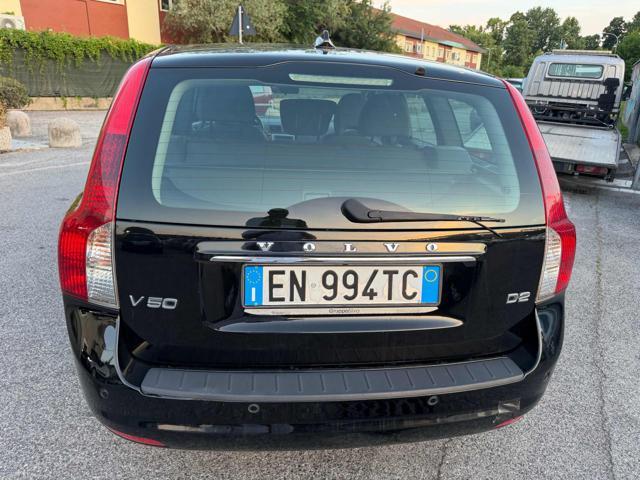 VOLVO V50 D2 R-design senza nessun lavoro da fare