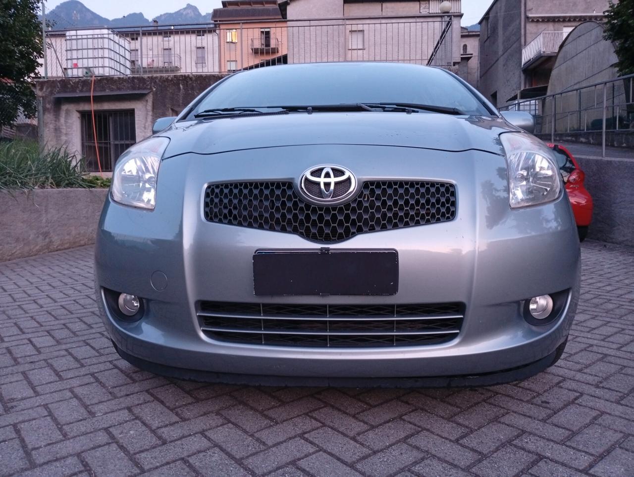 Toyota Yaris 1.0 5 porte AUTOMATICA