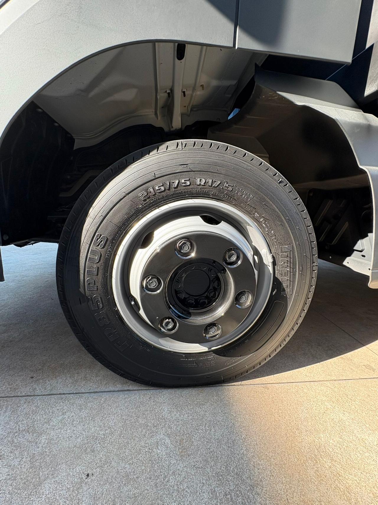 Mercedes Benz ATEGO 818 telonato 2014 130.000km