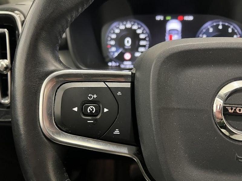 Volvo XC40 T2 Geartronic Momentum