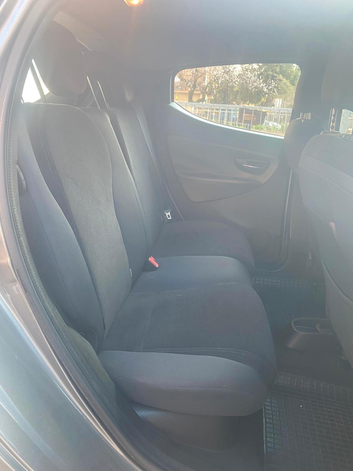 Lancia Ypsilon 0.9 TwinAir 85 CV 120.000KM