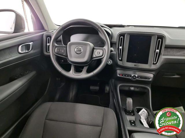 VOLVO XC40 T3 Momentum Navi