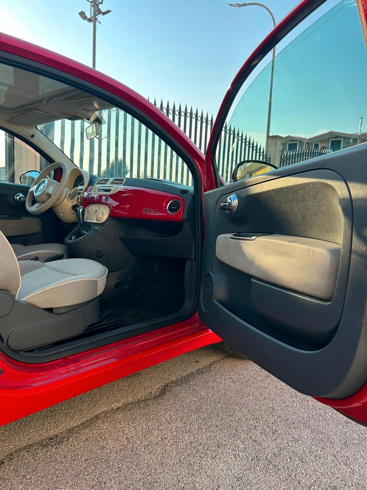 Fiat 500 1.2 Lounge CAMBIO AUTOMATICO ANNO 2010