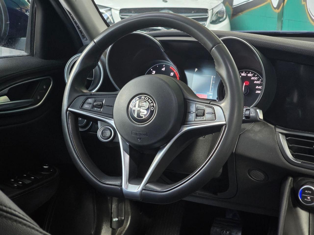 Alfa Romeo Giulia 2.2 TD 150cv AT8