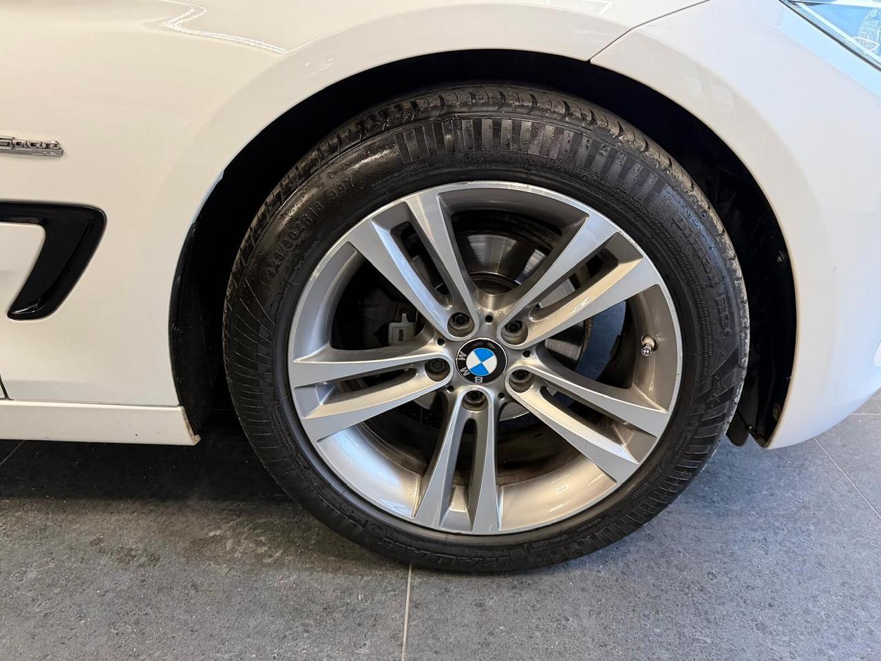 BMW 318D GRAN TURISMO 2.0 SPORT 150CV TETTO NAVI CAM ANNO 2016