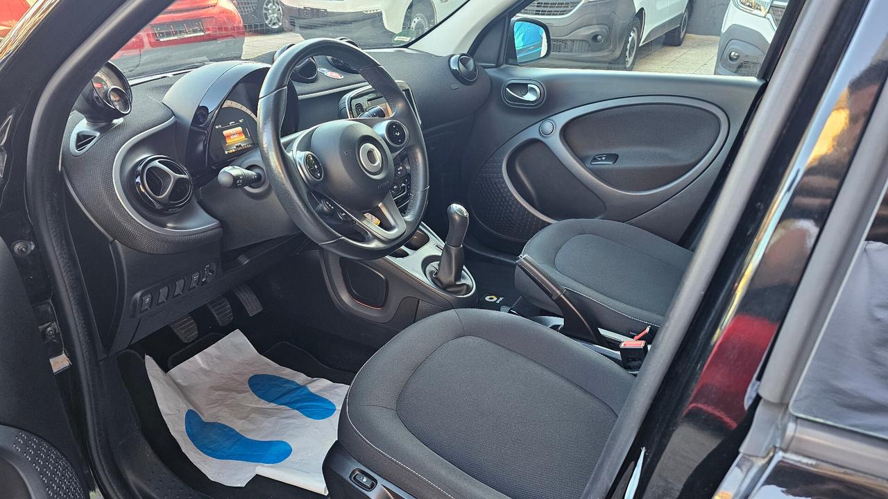 Smart Forfour 70 1.0 Passion NAV ANDROID TAGL UFF LED SENSORI