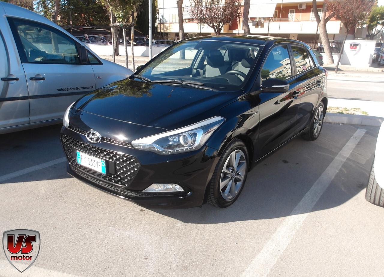 HYUNDAI I20 1.2 BENZ-2015