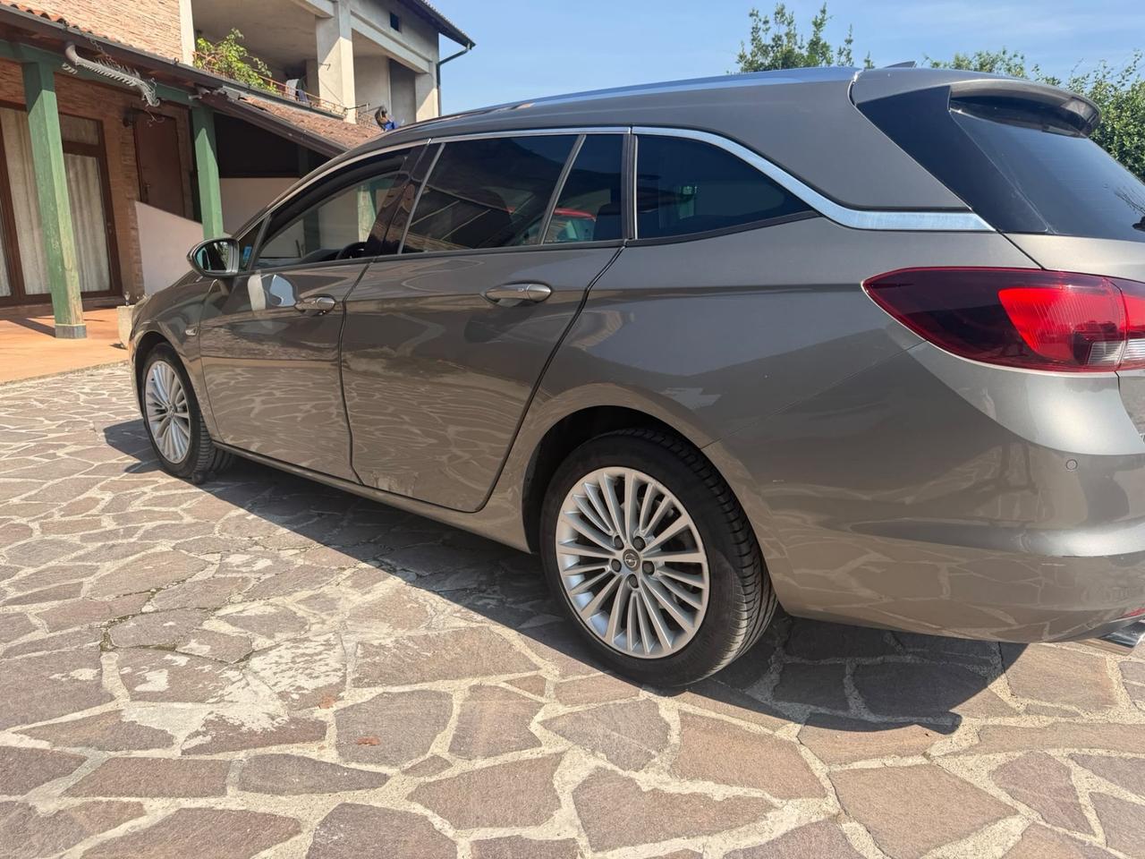 Opel Astra 1.6 BiTurbo CDTi Start&Stop Sports Tourer Innovation