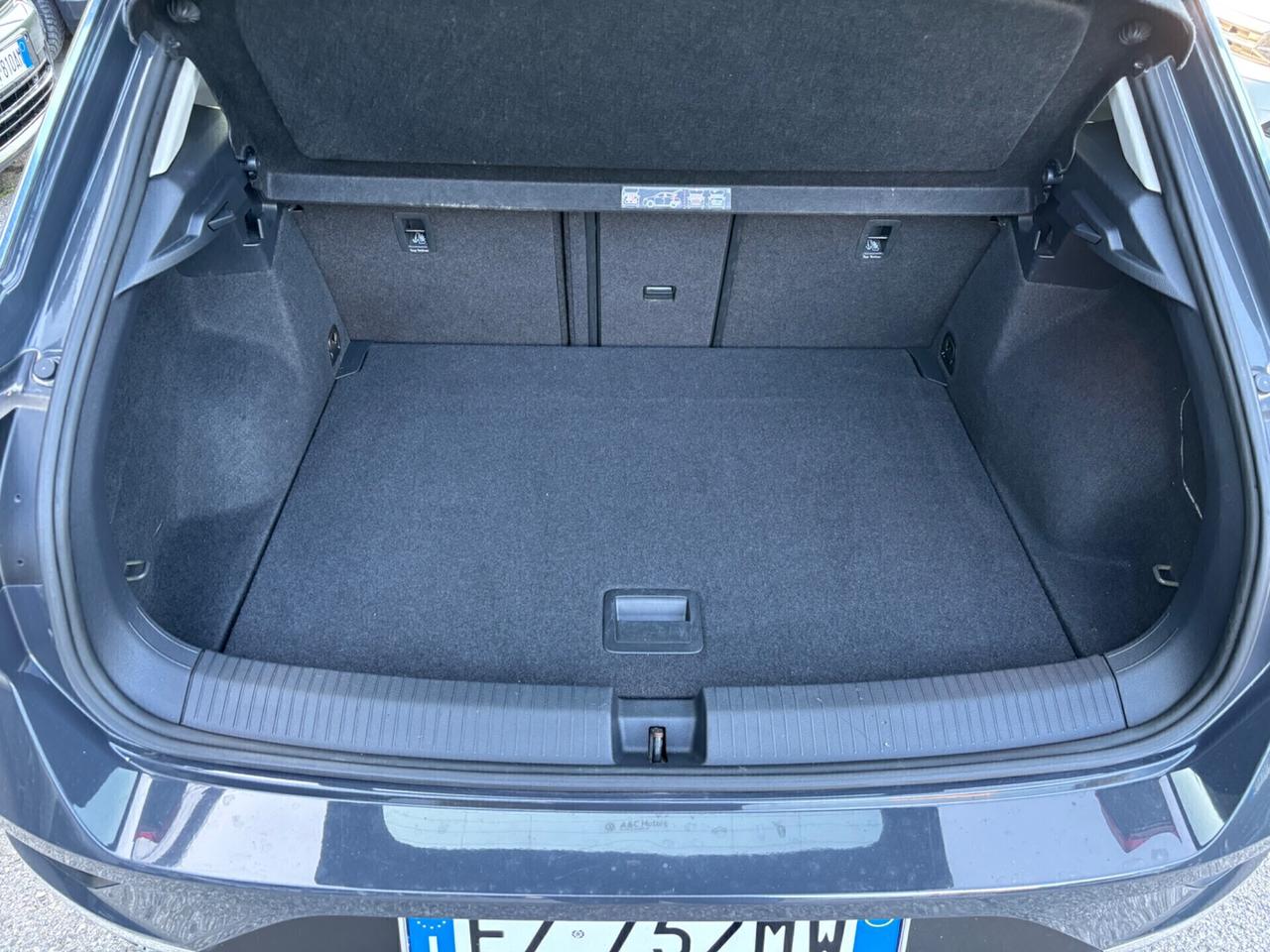 Volkswagen T-Roc 1.6 TDI Business