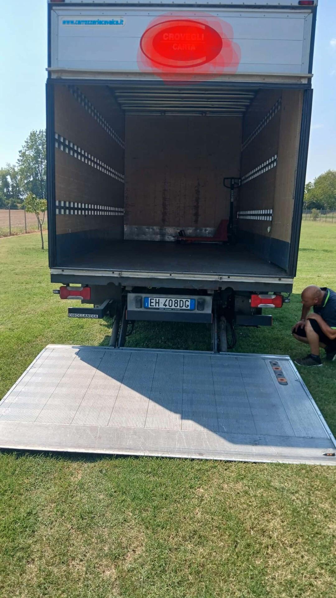 Iveco Daily con sponda