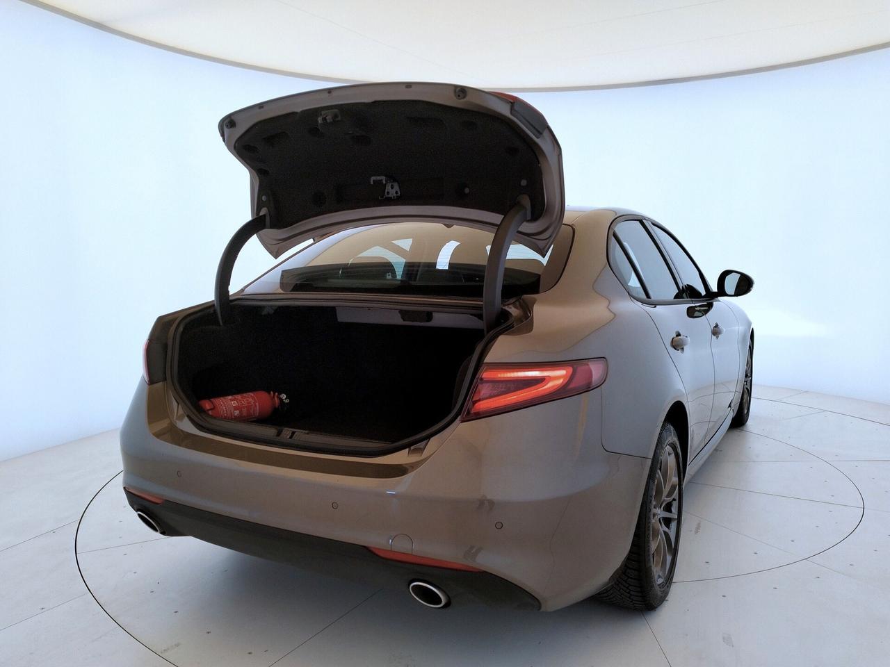 ALFA ROMEO GIULIA 2.2 t Super 180cv - IVA ESPOSTA