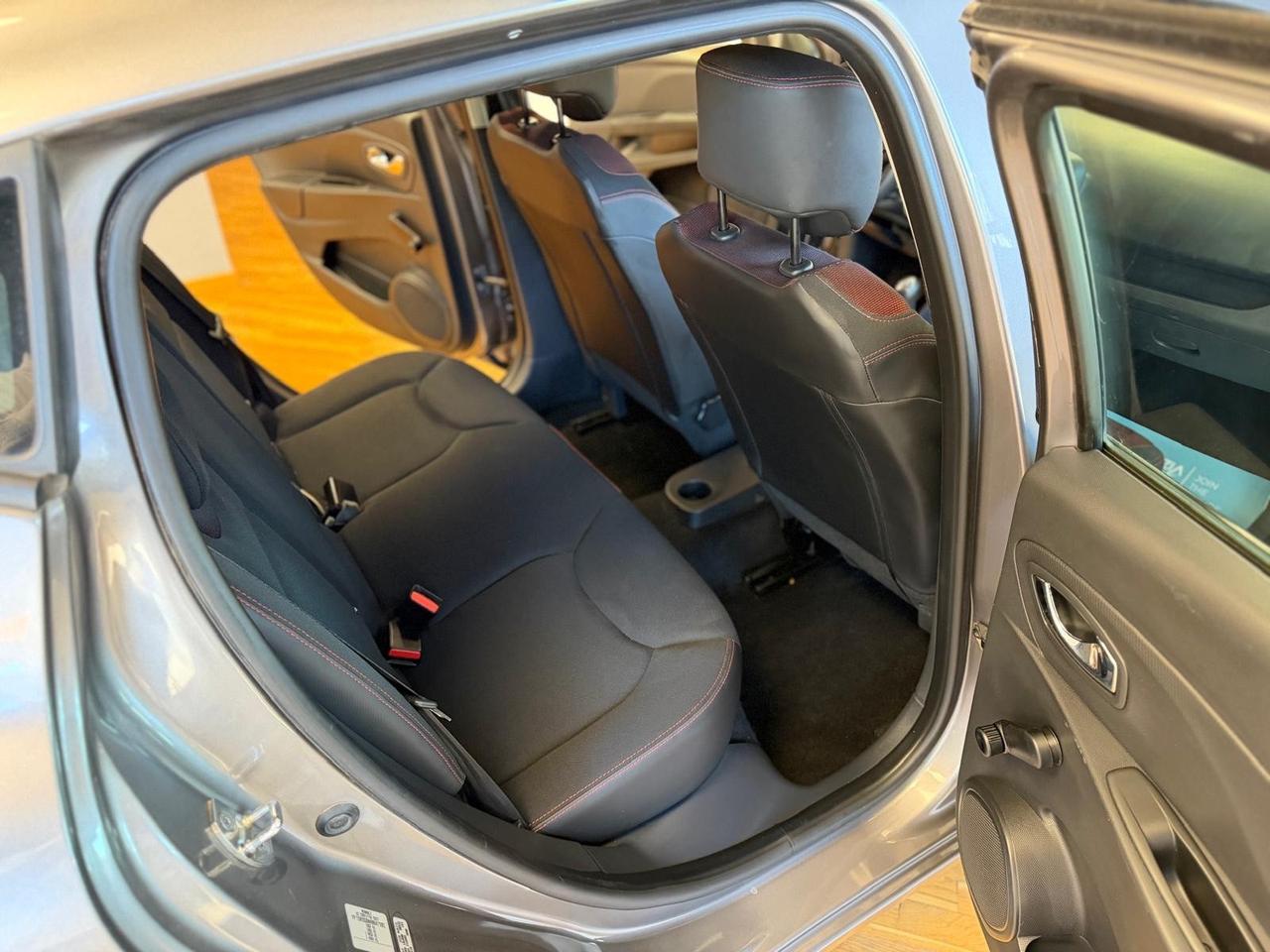 Renault Clio 1.2 75CV 5 porte