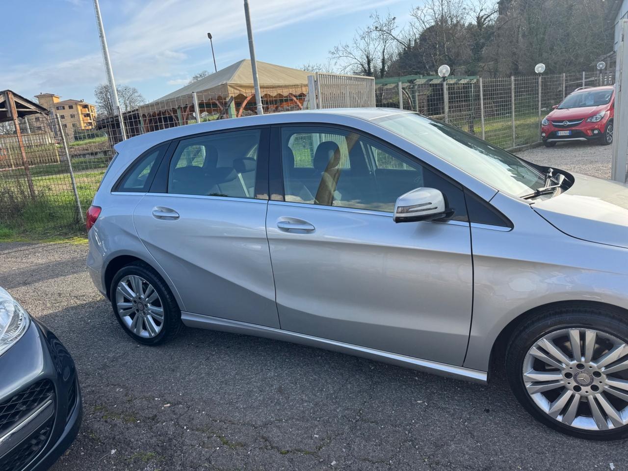 Mercedes-benz B 200 CDI BlueEFFICIENCY Premium