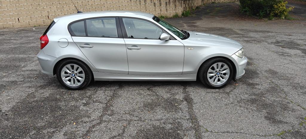 BMW Serie 1 5 Porte 118d 5p 2.0 143cv dpf Ottimo Stato