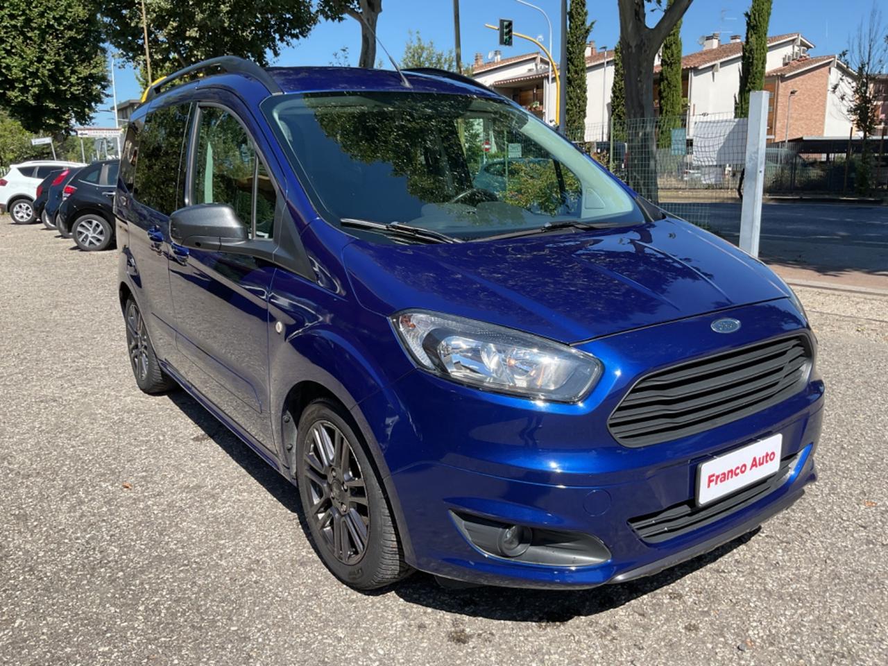 Ford Tourneo Courier 1.5 TDCI 55kw(75CV) Titanium OK NEOPATENTATI