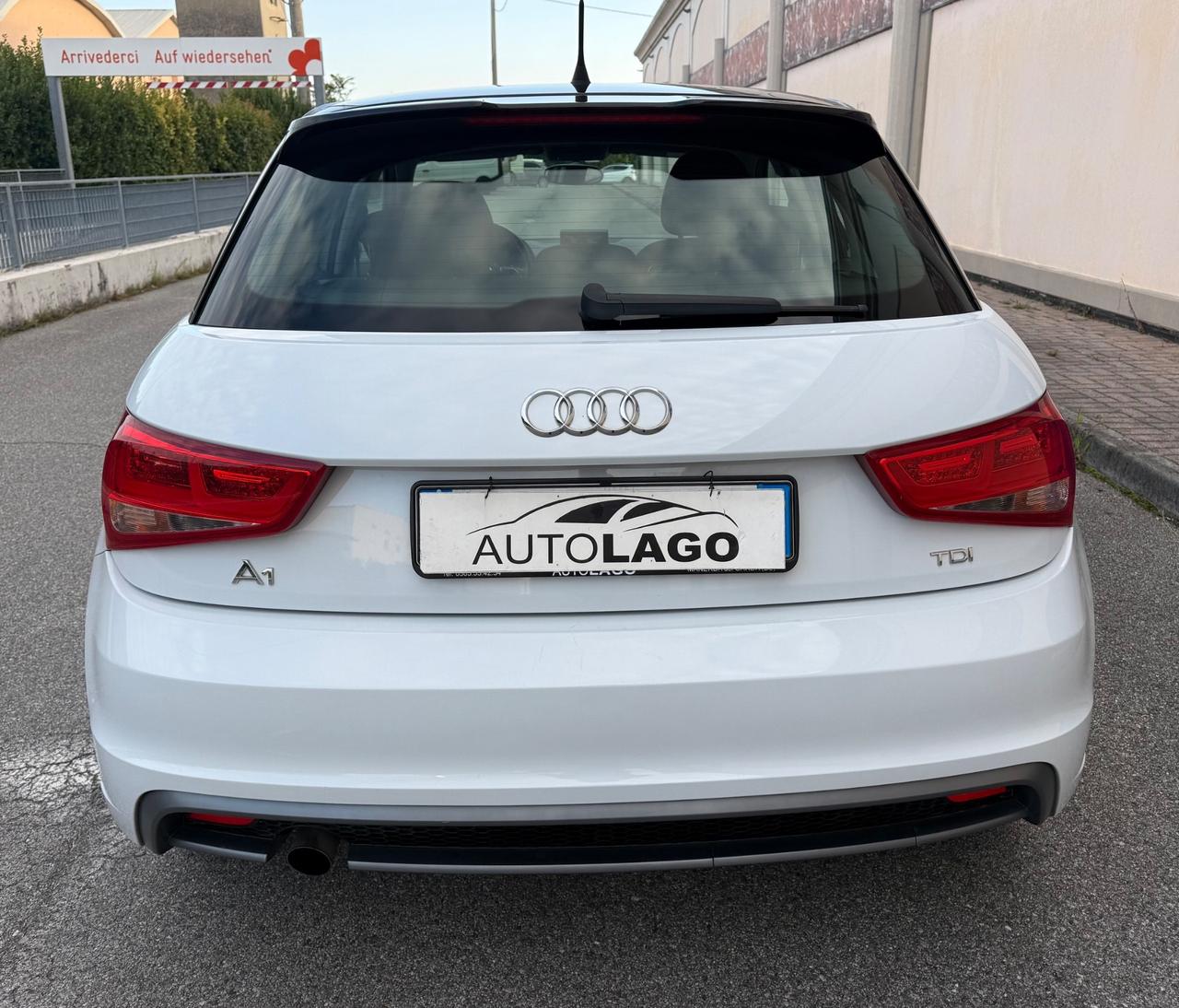 Audi A1 1.6 TDI S line edition