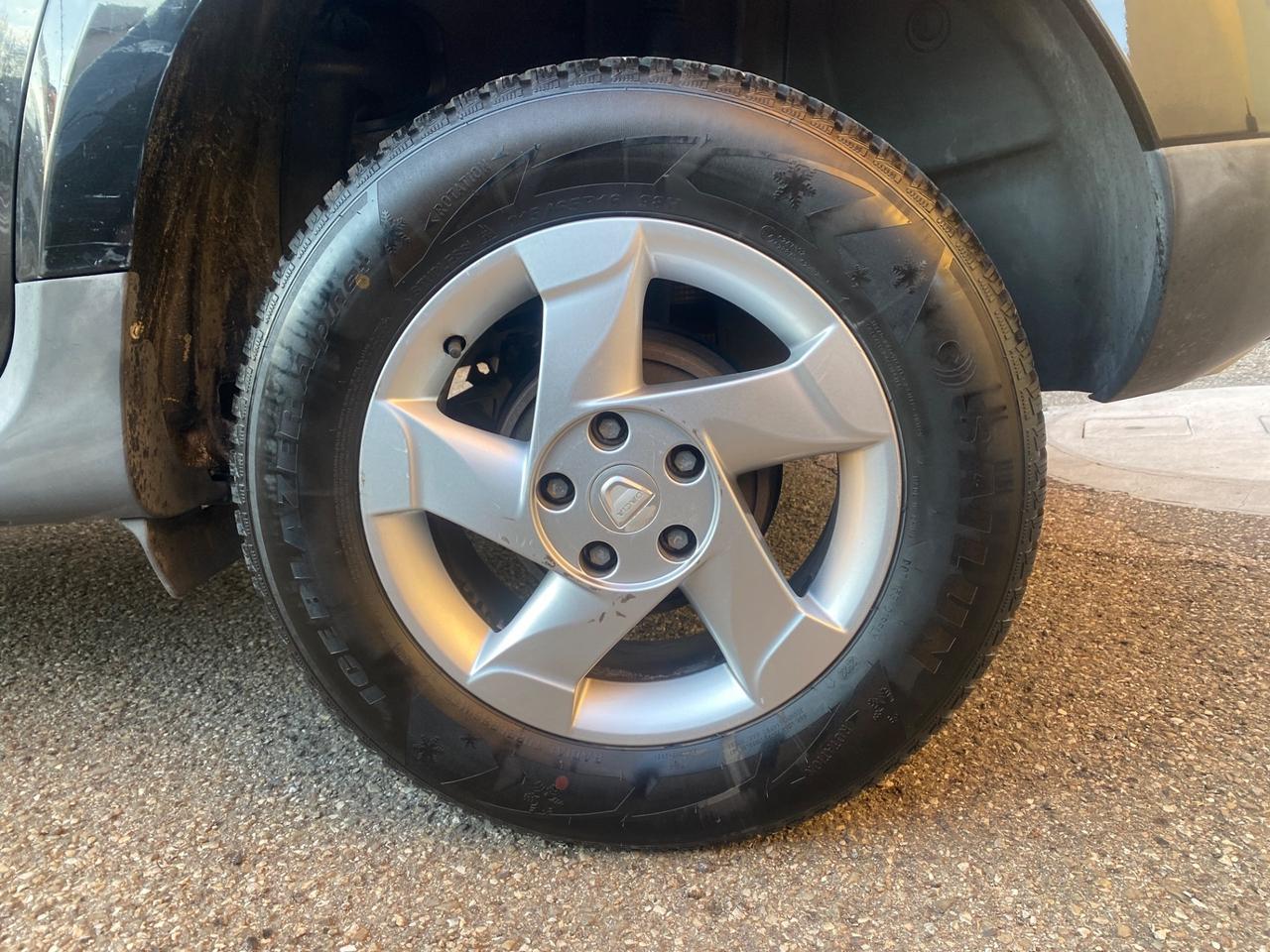 Dacia Duster 1.6 110CV 4x2 Ambiance NEOPATENTATI!!!