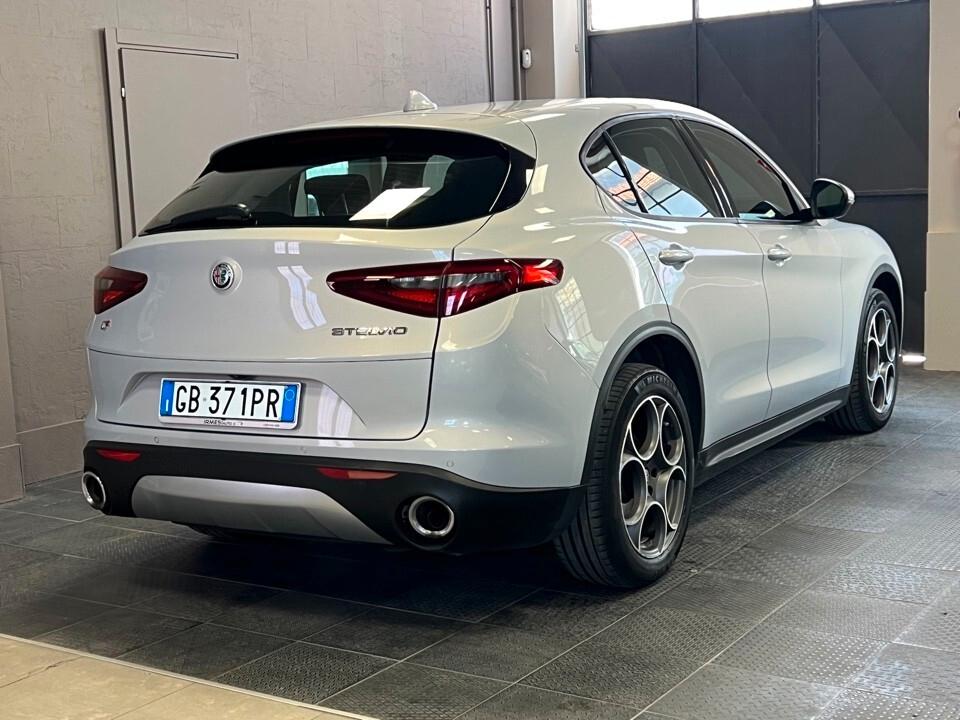 Alfa Romeo Stelvio 2.2 T Q4 190cv