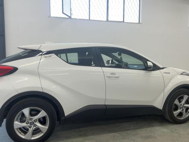 TOYOTA C-HR 1.8 Hybrid E-CVT Active