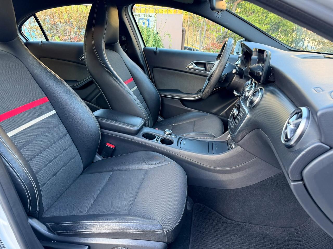 Mercedes-benz A 180 CDI Dark Night Edition