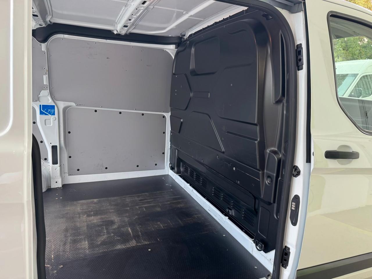 Ford Transit Custom 2.0d 130CV TREND UNIPRO GAR24M