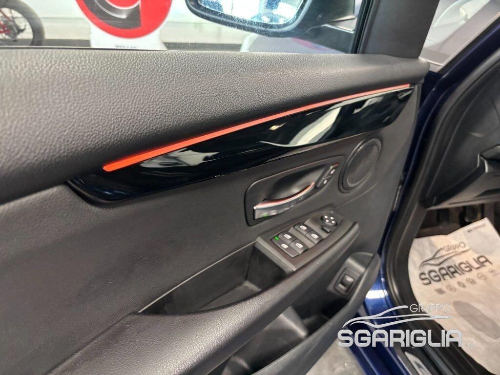 BMW 216 i Gran Tourer Advantage Full Optional