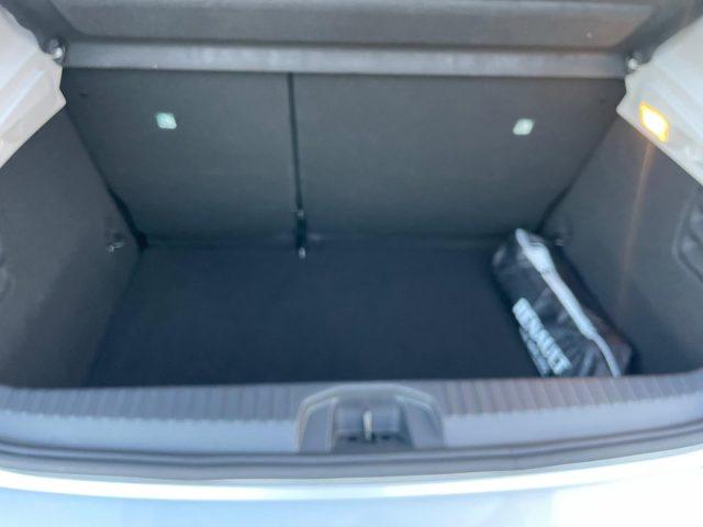 RENAULT Clio 1.0 BENZ 100 CV 5 porte Life OK NEOPATENTATI