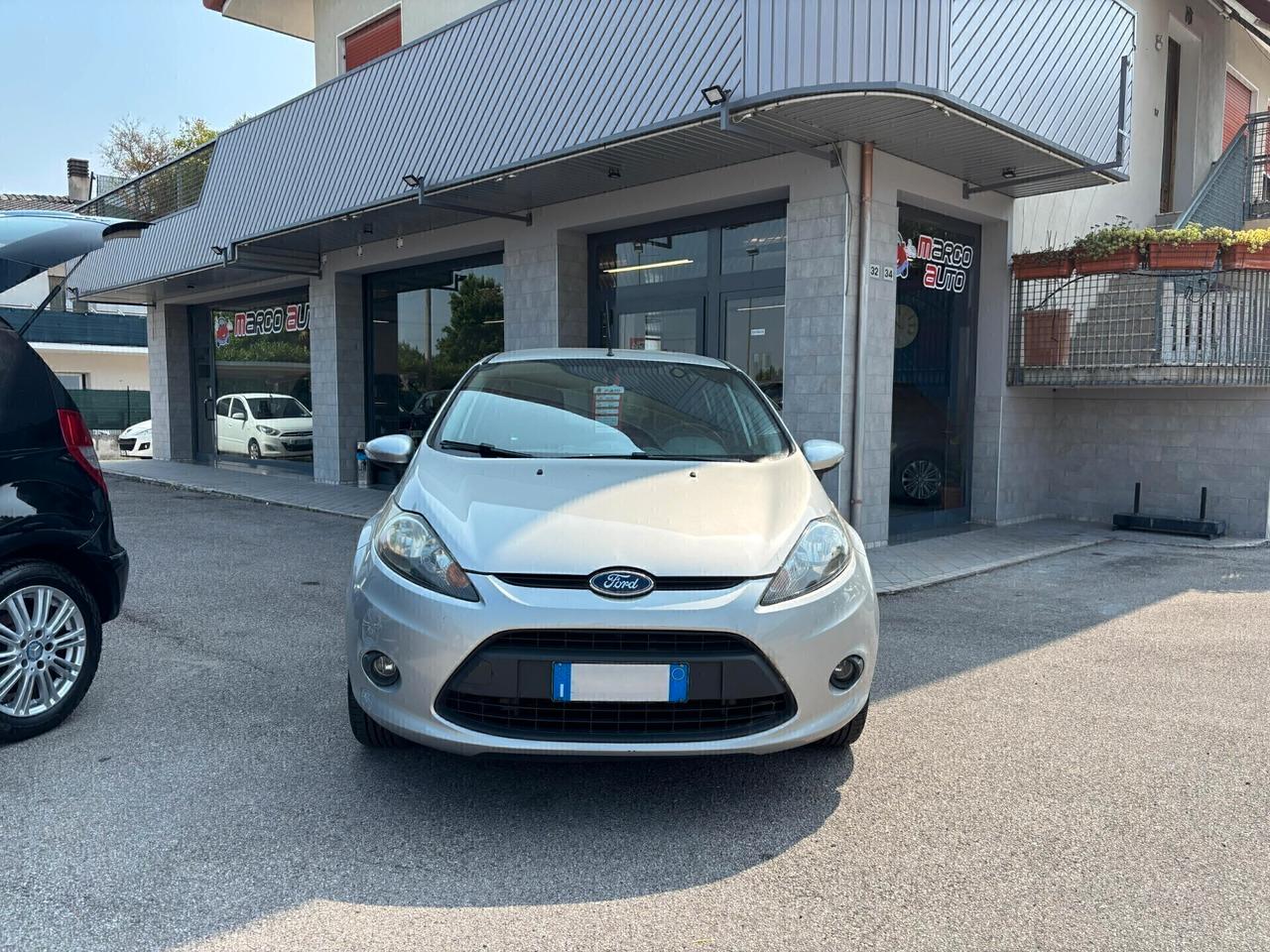 Ford Fiesta 1.2 benzina Neopatentati