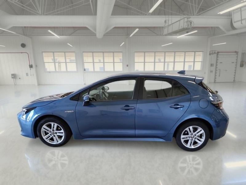 TOYOTA COROLLA 1.8 HYBRID BUSINESS 5 PORTE BERLINA