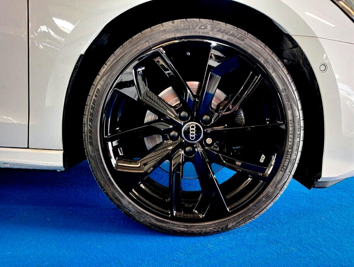 Audi A3 Sportback 40 2.0 TDI 200CV SLINE QUATTRO 19" IDENTITY BLACK