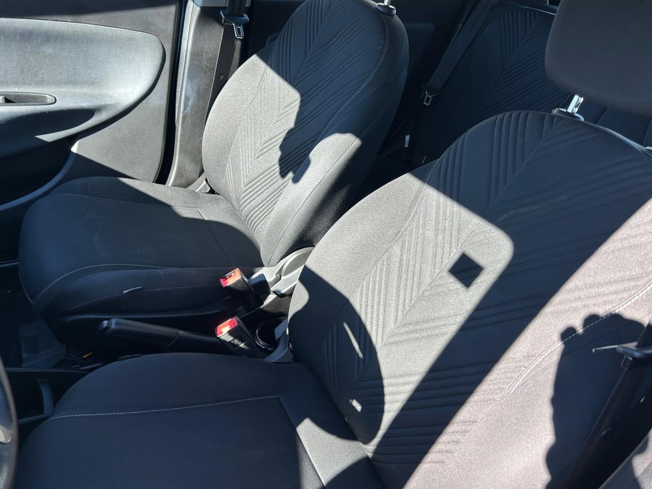 Lancia Ypsilon 1.0 FireFly 5 porte S&S Hybrid Ecochic Gold