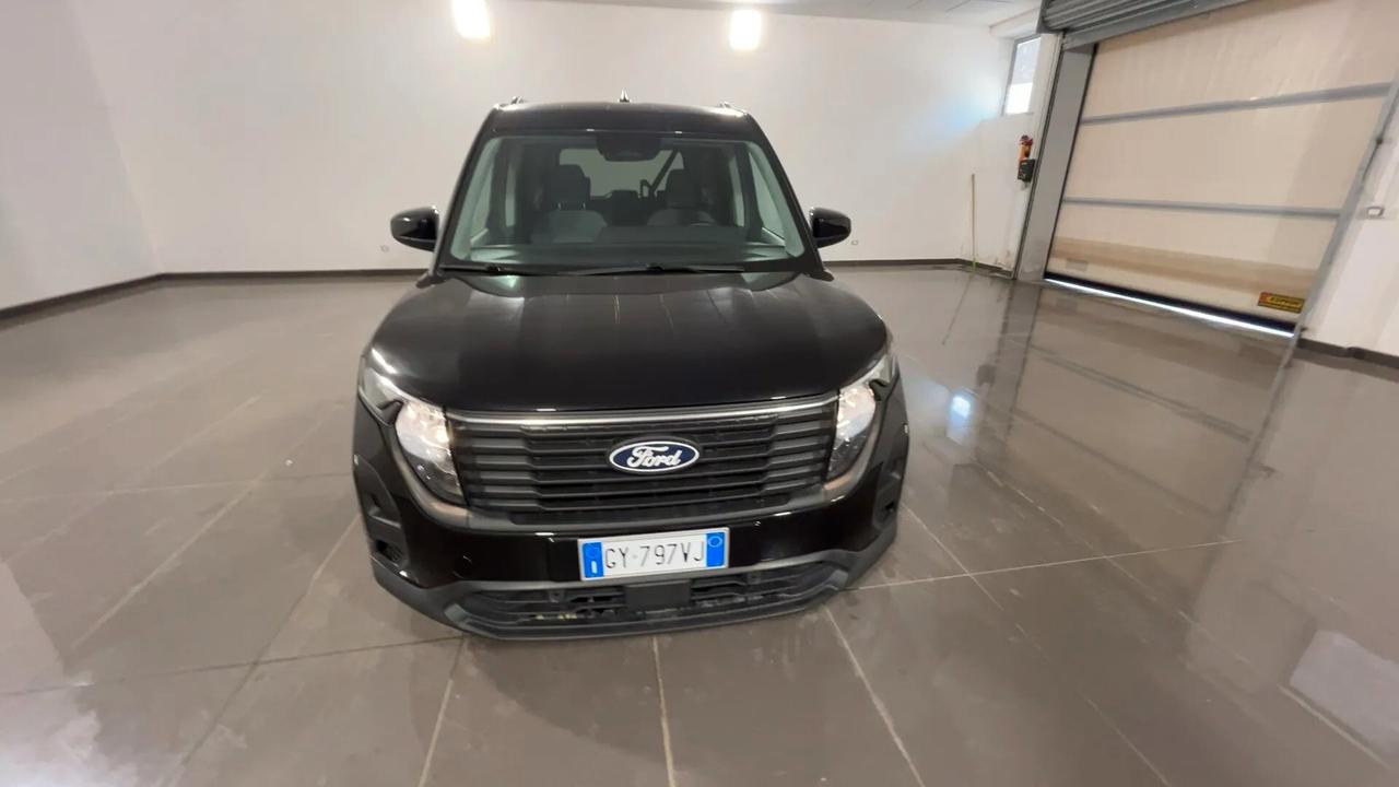 Ford Tourneo Courier 1.0 EcoBoost Titanium
