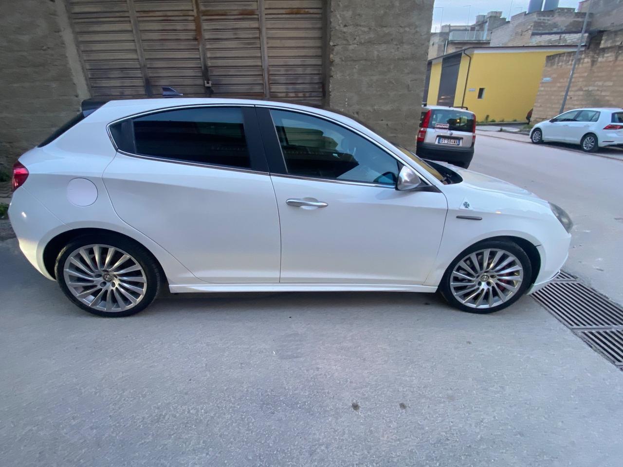 Alfa Romeo Giulietta 1750 TBi Quadrifoglio Verde