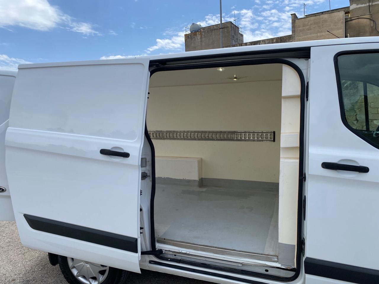 Ford Transit Custom Coibentato