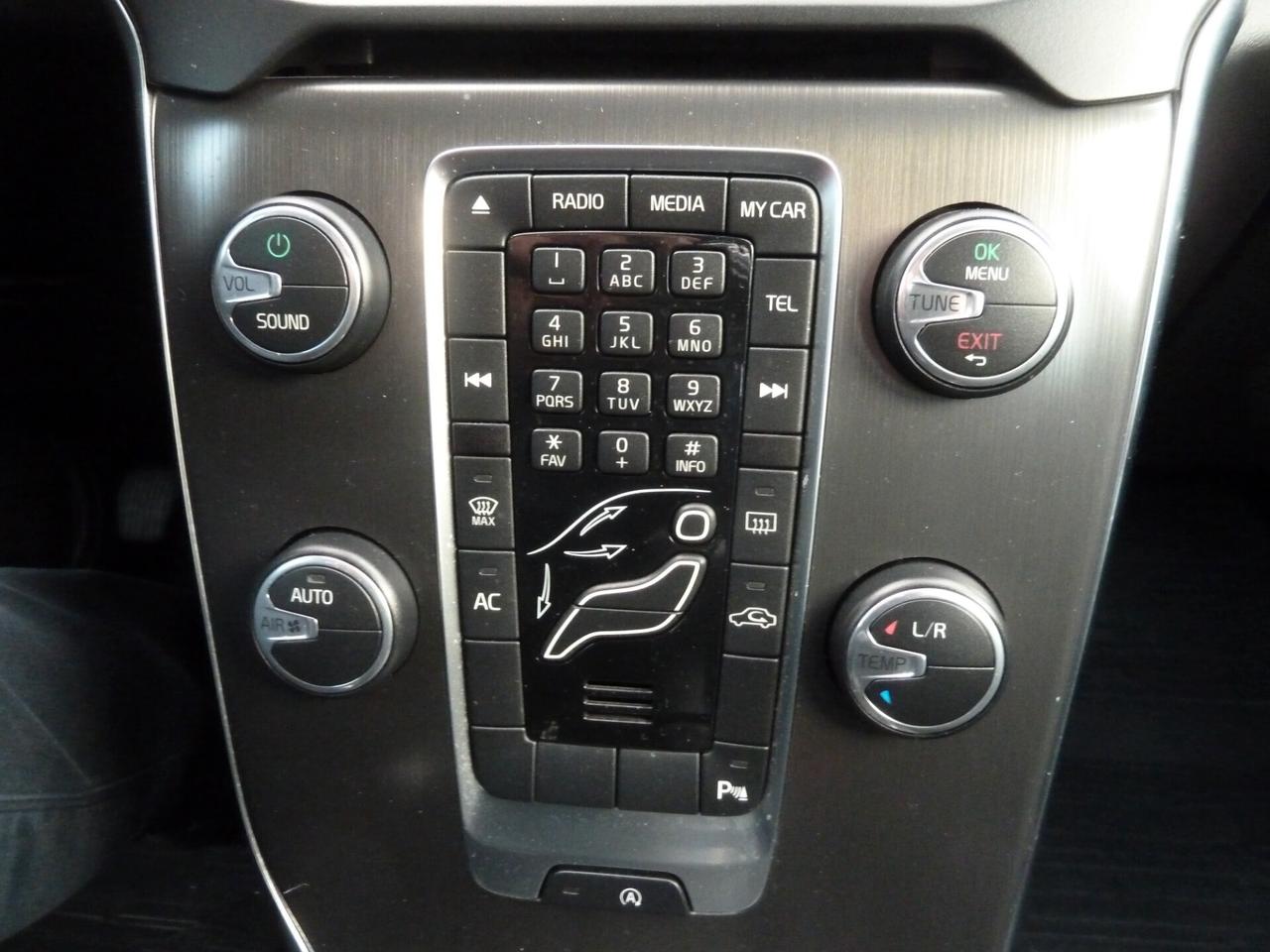 Volvo V40 Cross Country D2 1.6 Momentum