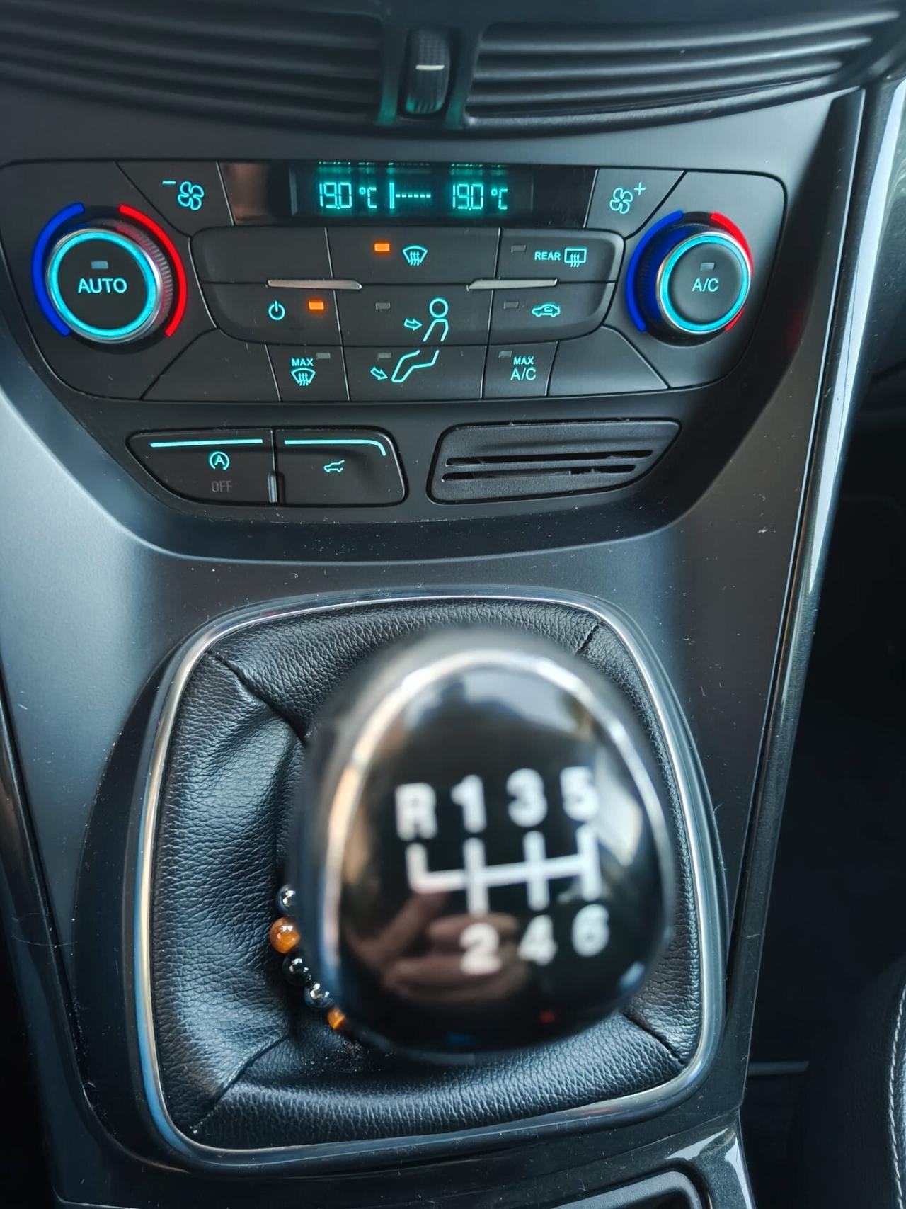 Ford Kuga 1.5 EcoBoost 120 CV S&S 2WD Titanium