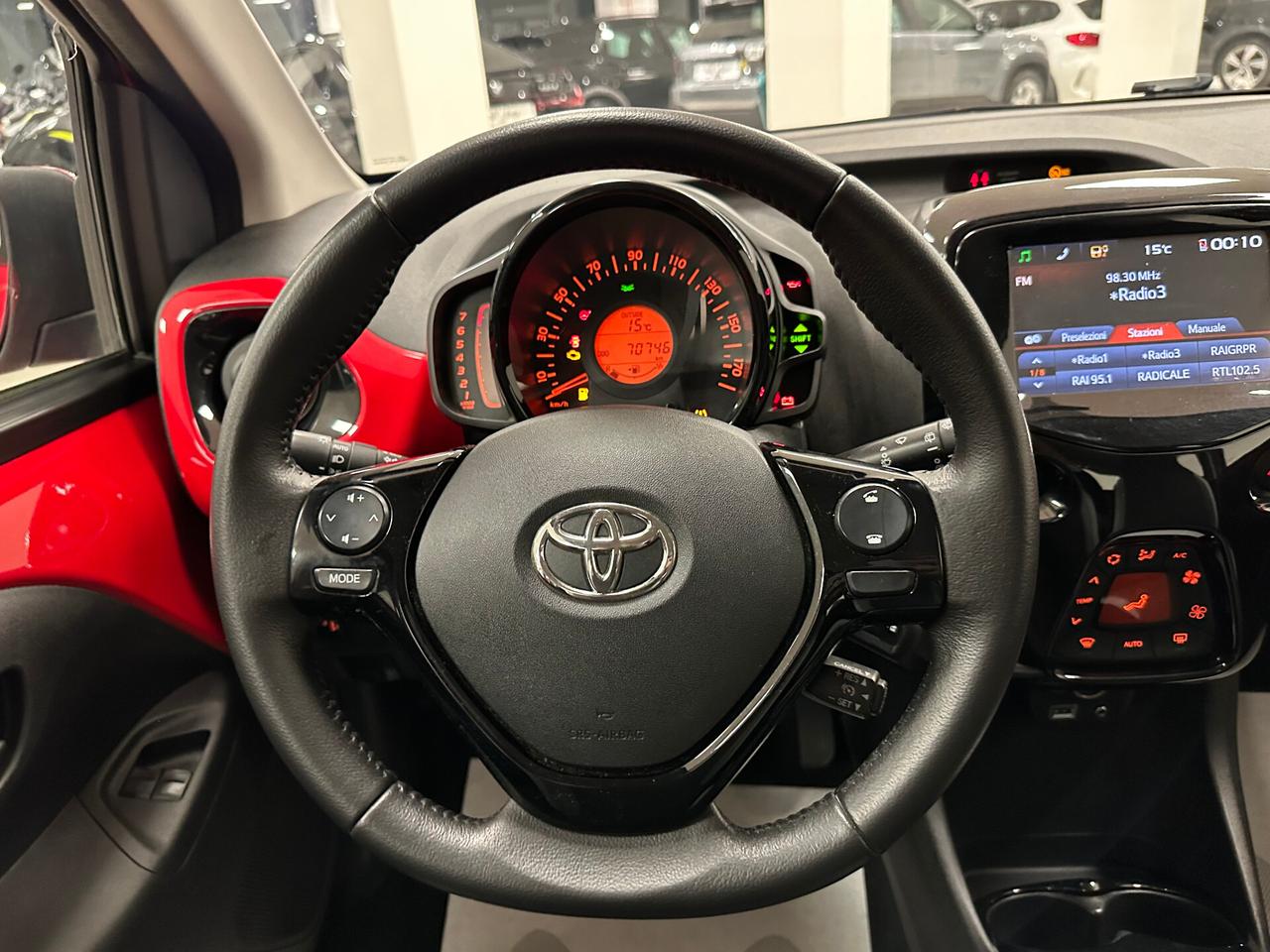 Toyota Aygo 1.0 VVT-i 69 CV 5 porte x-cite - 2015