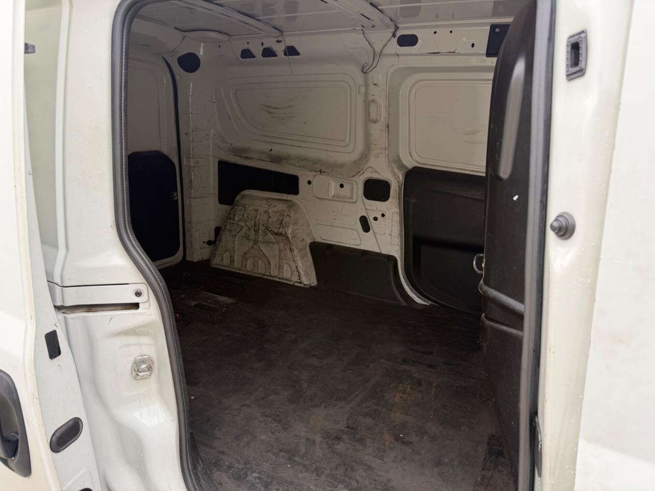 Fiat Doblò 2017 1.6 MJT 105CVnCargo Maxi XL euro6b