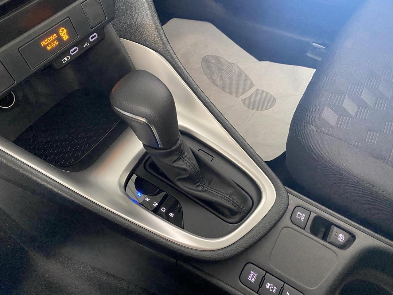 Mazda 2 1.5 vvt full hybrid electric Centre Line