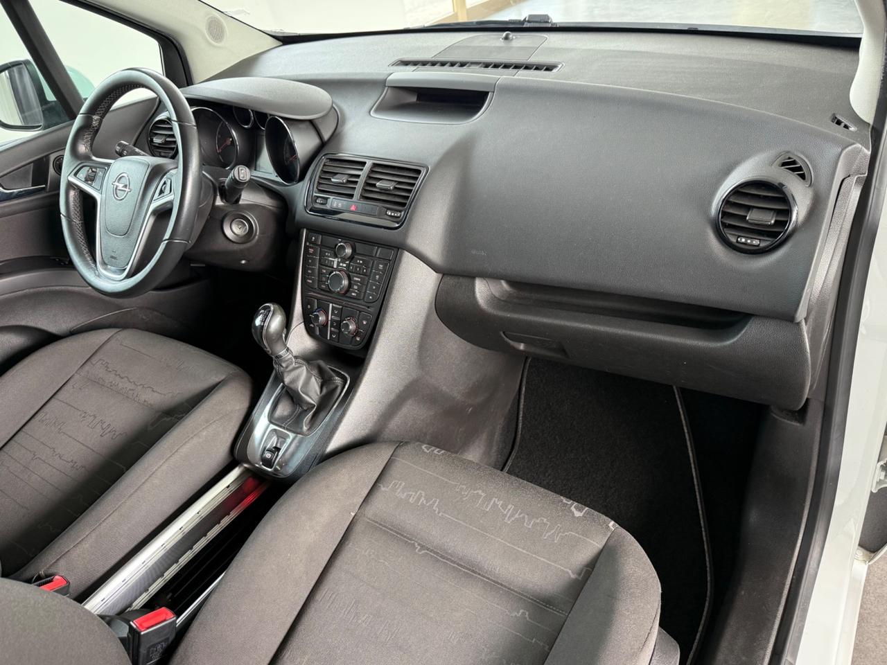 Opel Meriva 1.7 CDTI 110CV b-color