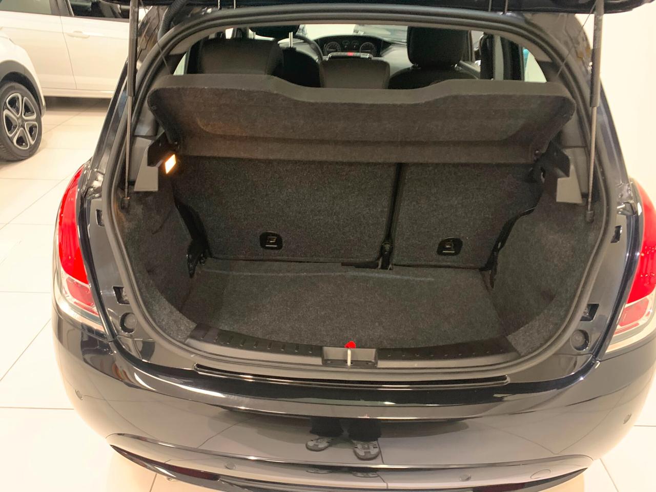 LANCIA YPSILON 1.0 HYBRID - OK NEOPATENTATI
